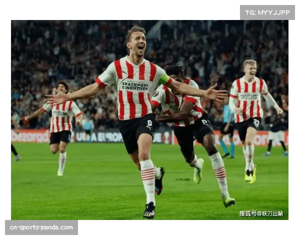 埃因霍温与阿贾克斯进球交替上升，最终2-2平分秋色